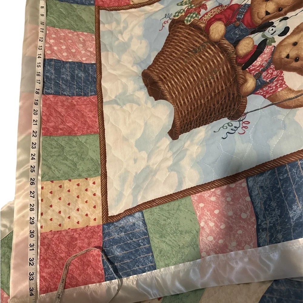 Infant Colorful Teddy Bear Quilt